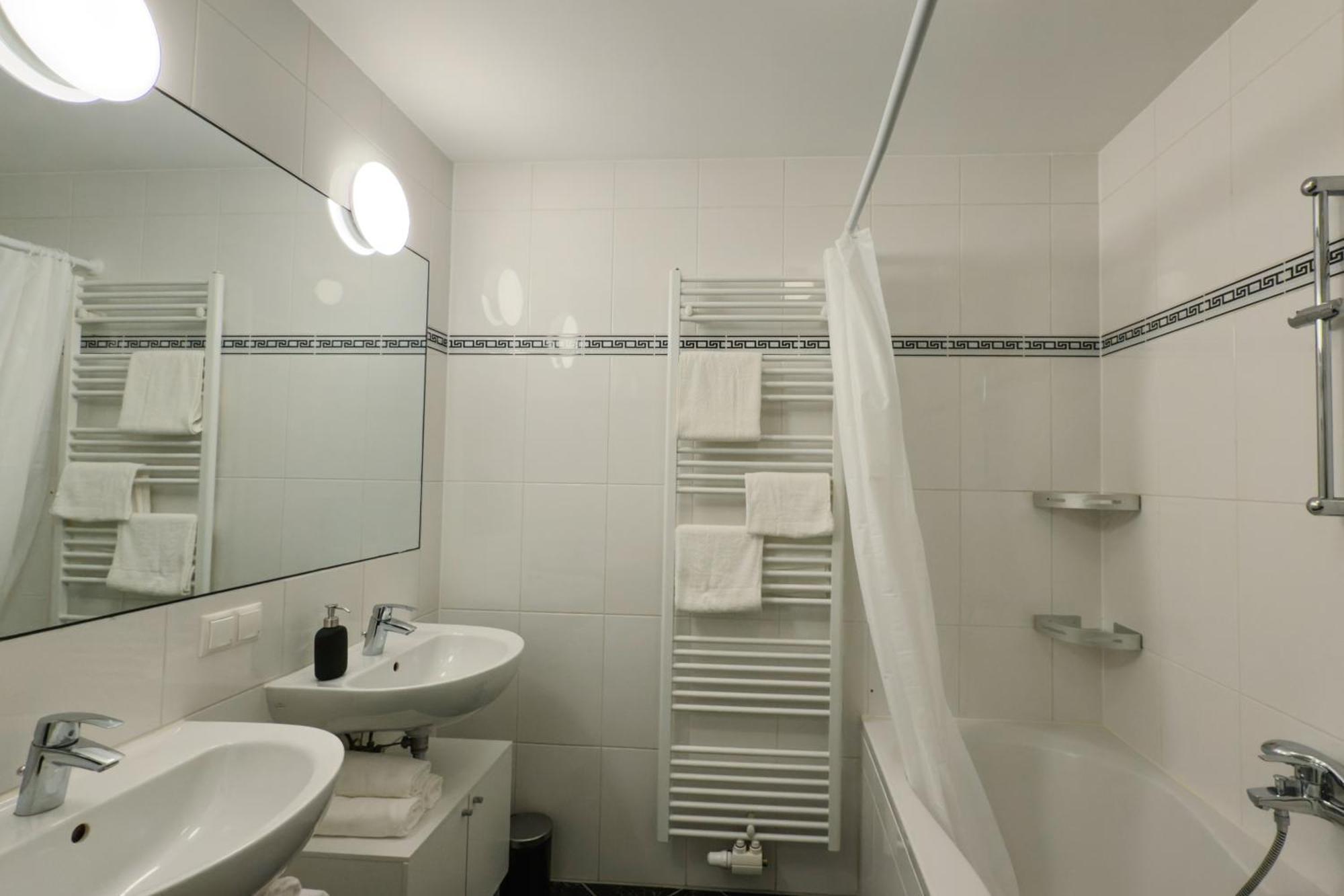 110Qm, 4 Bedrooms, Near Schoenbrunn - Axara Housing Osw 33 维也纳 外观 照片